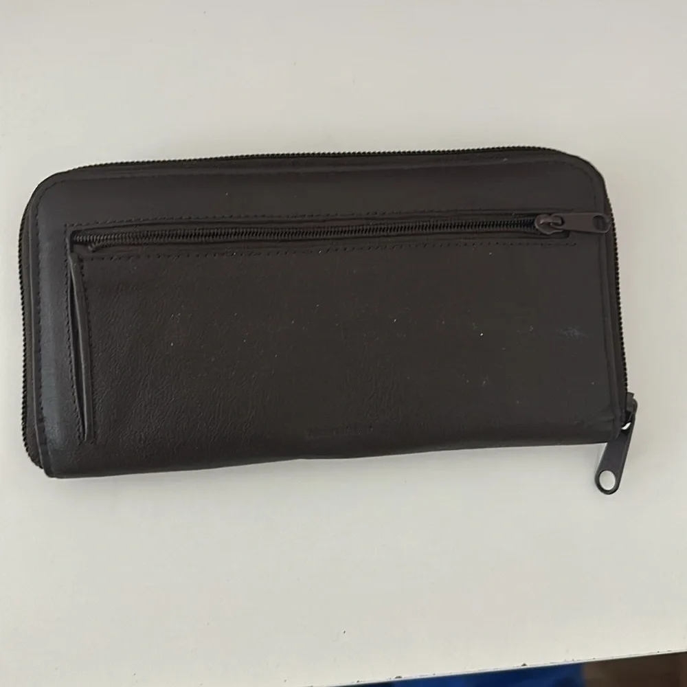 N/A brown wallet